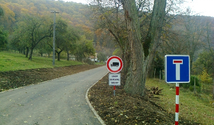 Rekonšrtukcia chodníkov