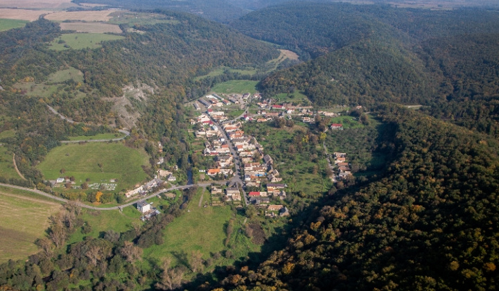 Letecké snímky Medovarce